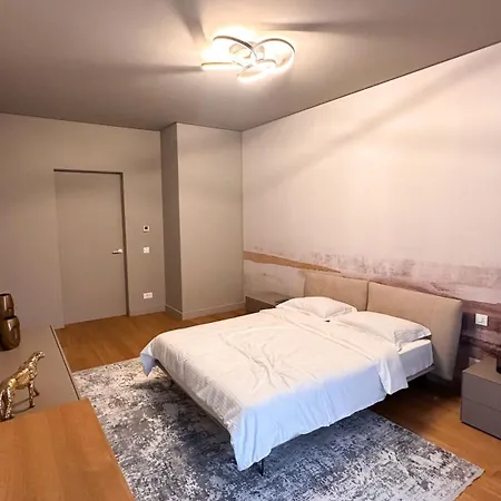 Central Luxury 4 Beedrooms Апартаменты София