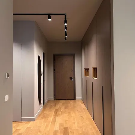 Central Luxury 4 Beedrooms * София